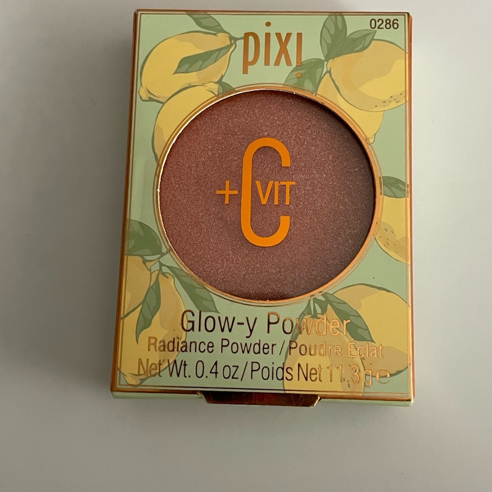 Pixi +C Vit Glow-y Powder in Peach 🍑 Dew